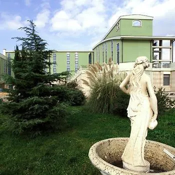 Fontana 3*